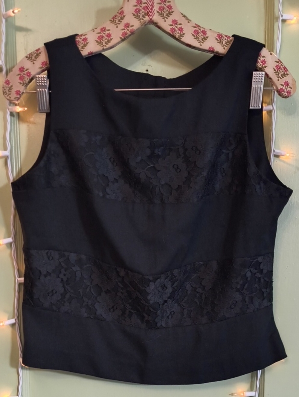 Women's Miss Dorby Black Lace Cropped Tank Top Button Spine Blouse 10